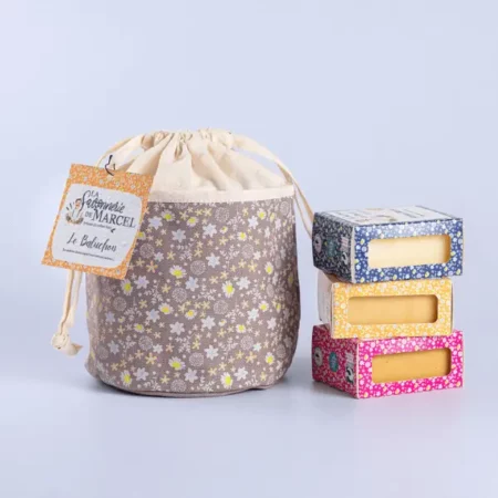 La-savonnerie-de-Marcel-Savonnerie-artisanale-Baluchon-Mauve-avec-son-trio-de-savon